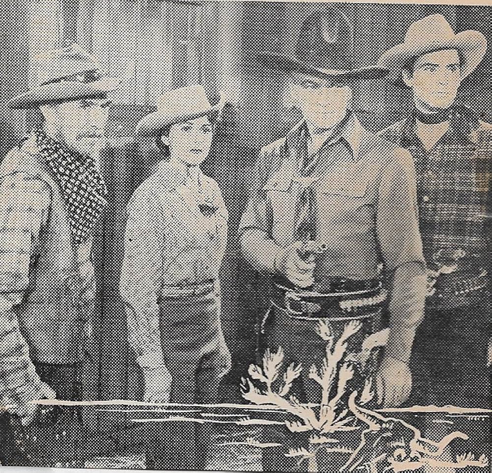 ワシと金鉱の写真