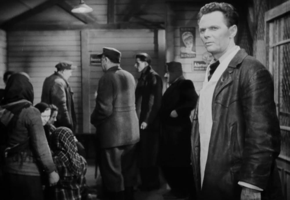 追い詰められた男の画像