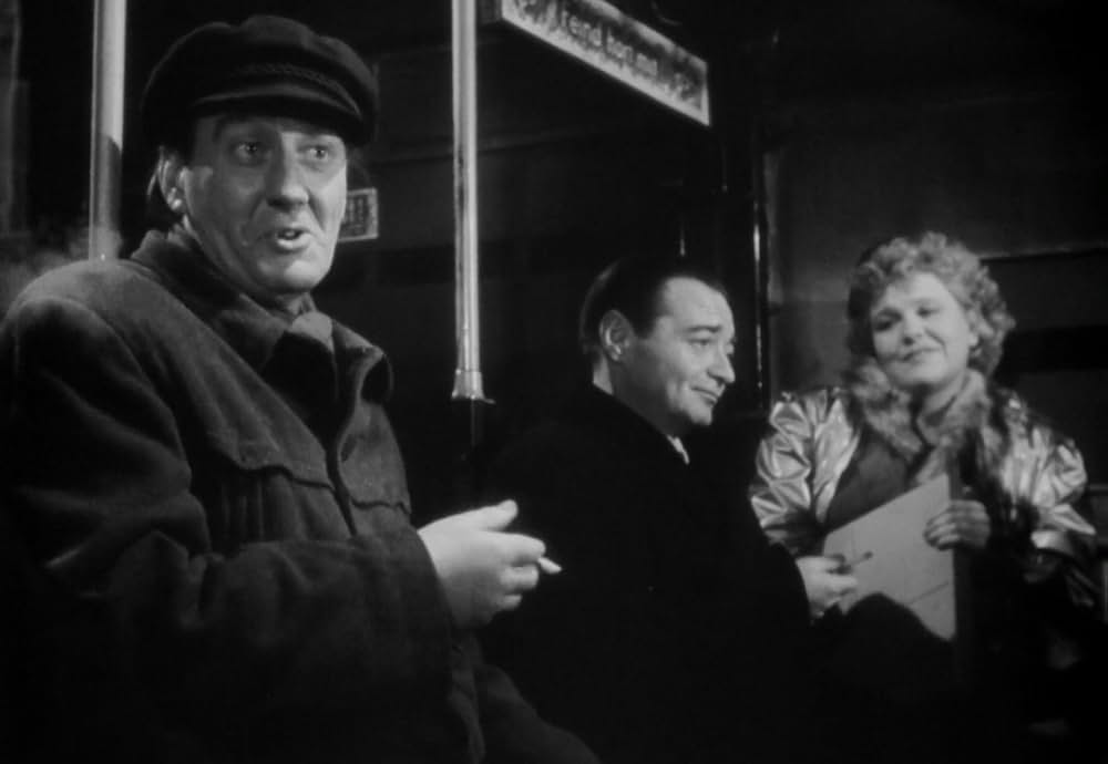 追い詰められた男の画像