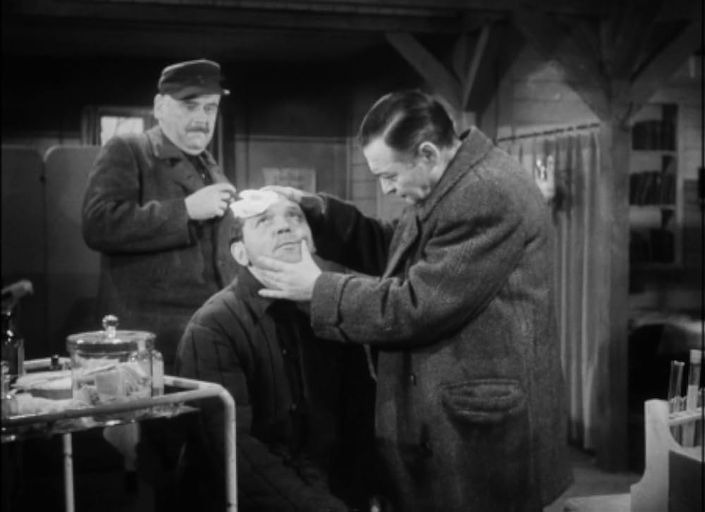 追い詰められた男の画像