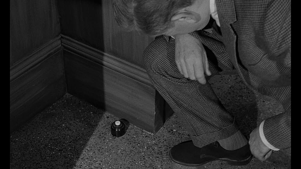 Cash on Demand（原題）の画像