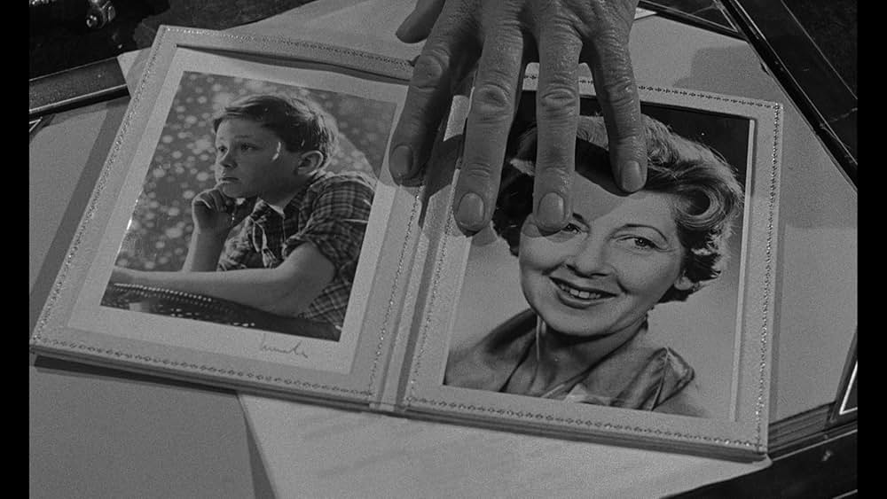 Cash on Demand（原題）の画像