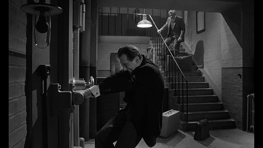 Cash on Demand（原題）の画像