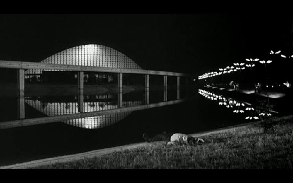 Omicron（原題）の画像