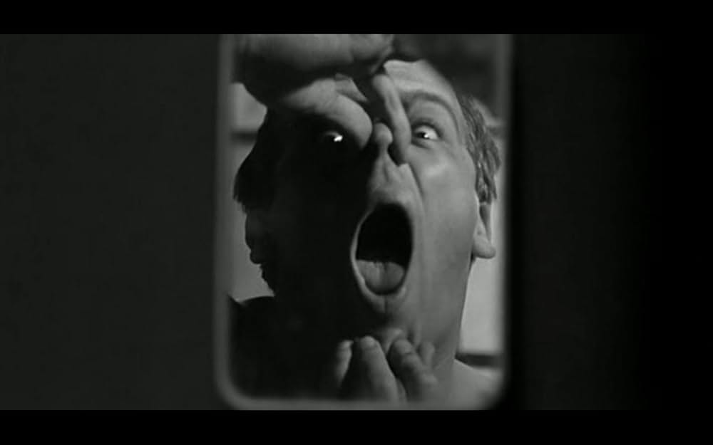 Omicron（原題）の画像