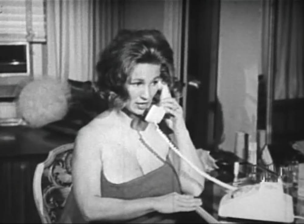 Bell, Bare and Beautiful（原題）の写真