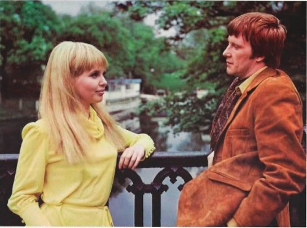 夜明けの舗道の画像