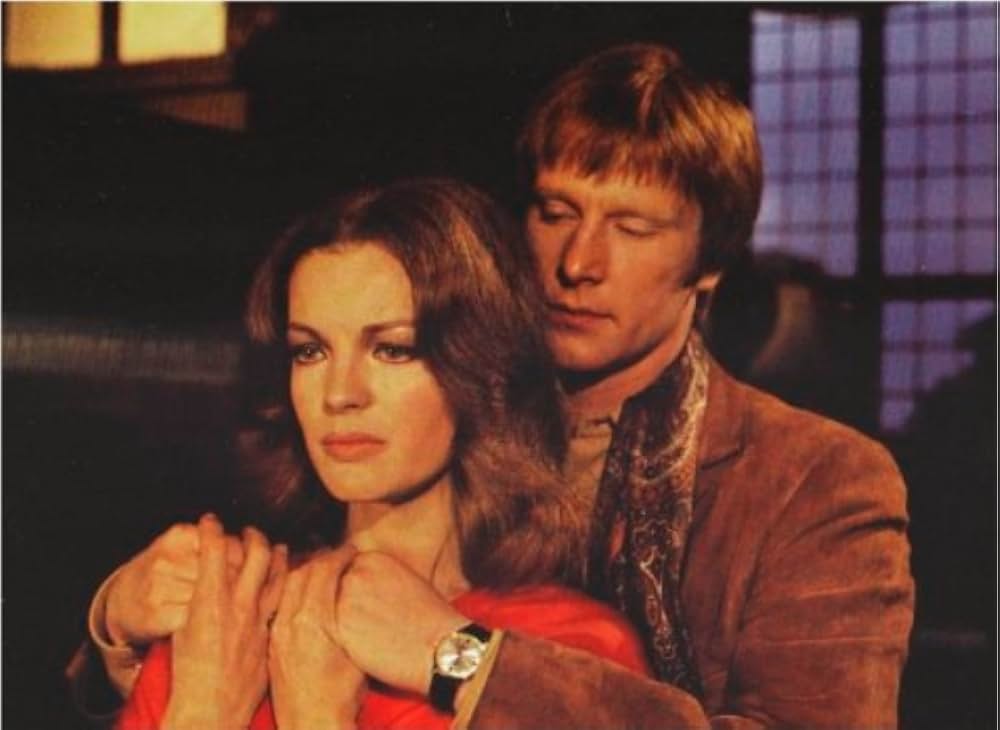 夜明けの舗道の画像