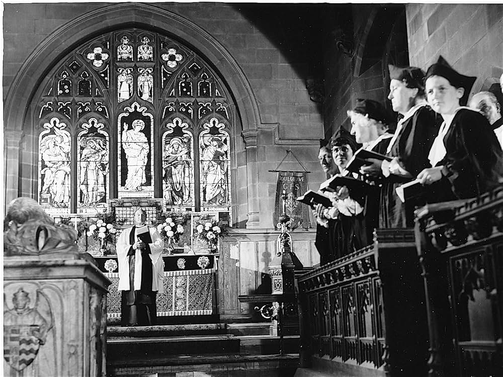 The Virgin and the Gypsy（原題）の画像