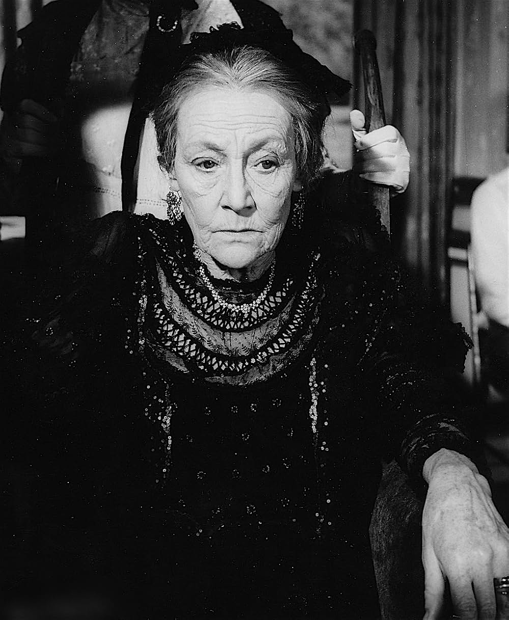 The Virgin and the Gypsy（原題）の画像