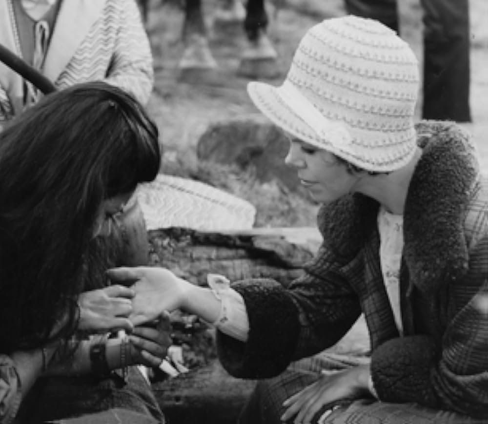 The Virgin and the Gypsy（原題）の画像