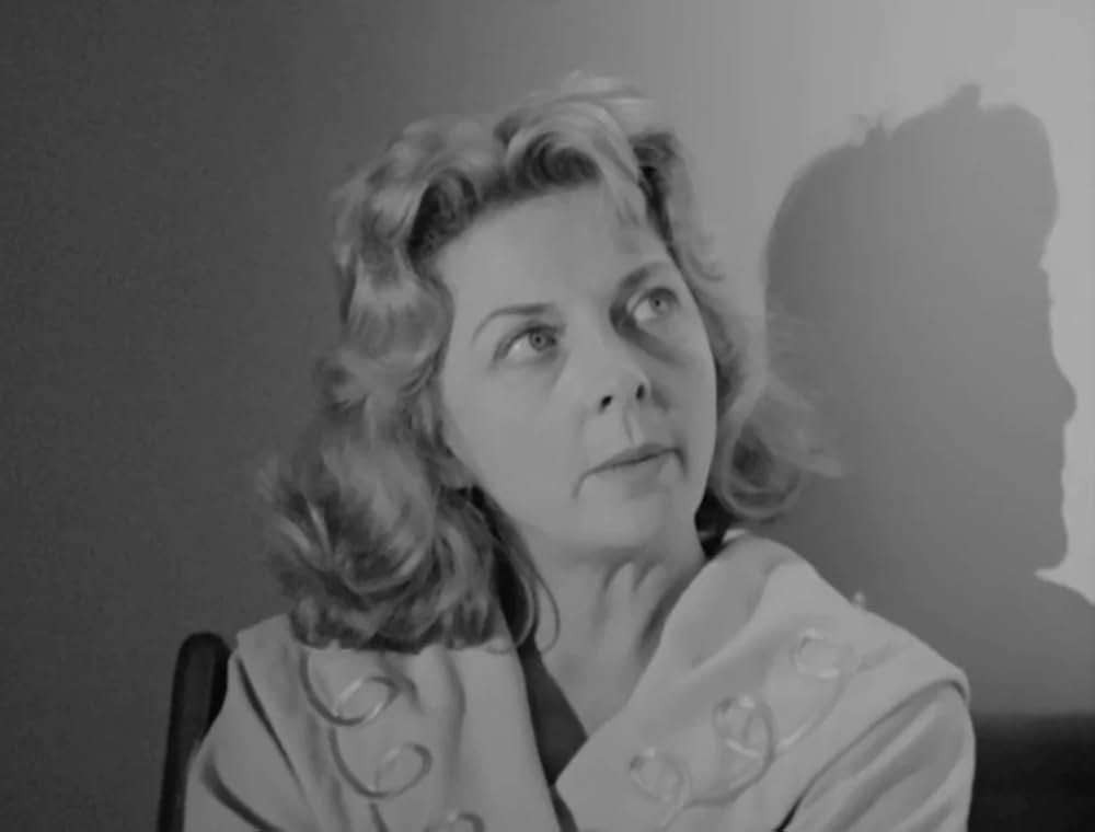 Nobody Waved Good-bye（原題）の画像