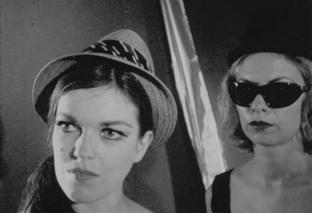 Compass Rose（原題）の画像