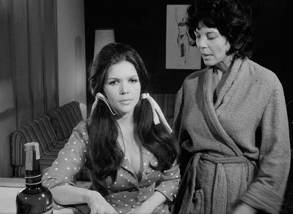 Career Bed（原題）の画像