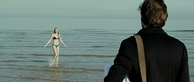 「天使が消えた街」ダニエル・ブリュール & カーラ・デルビーニュの画像