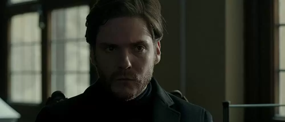 「天使が消えた街」ダニエル・ブリュールの画像