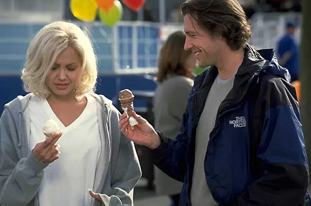 「ブロンド・ライフ」アンジェリーナ・ジョリー & エドワード・バーンズの画像