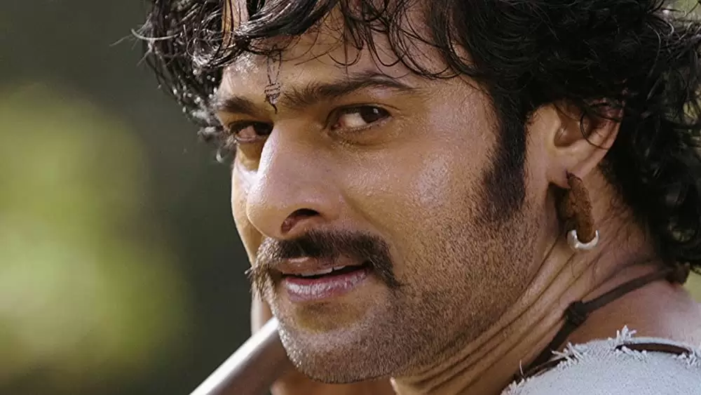 「バーフバリ 伝説誕生」プラバースの画像