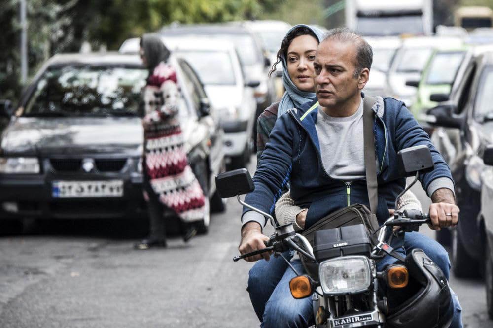 アーザルの画像