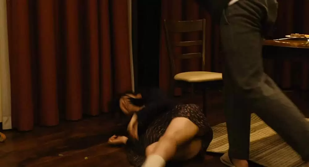 アンダー・ユア・ベッドの画像