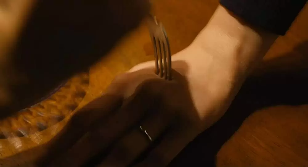 アンダー・ユア・ベッドの画像