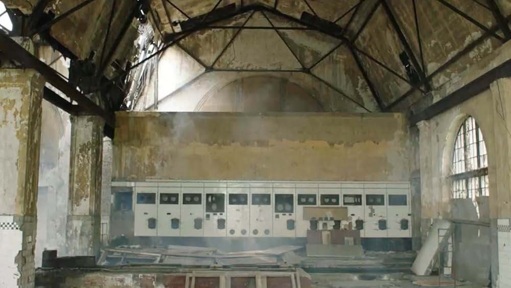 レッドツリー: ホロコースト生存者の記憶の画像