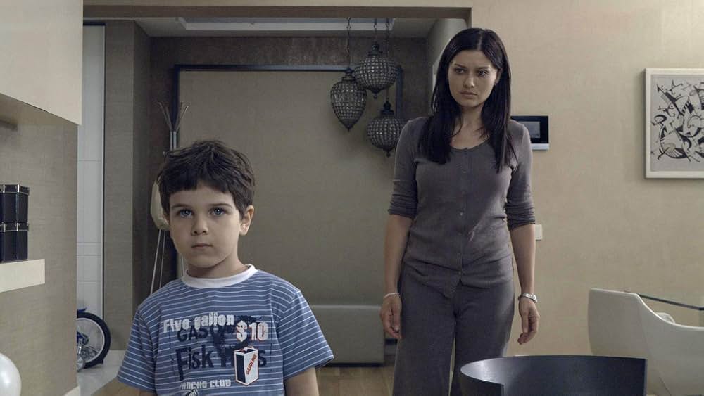 プラタナスの樹の下での画像