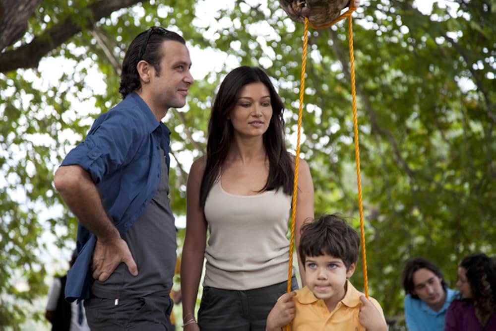 プラタナスの樹の下での画像