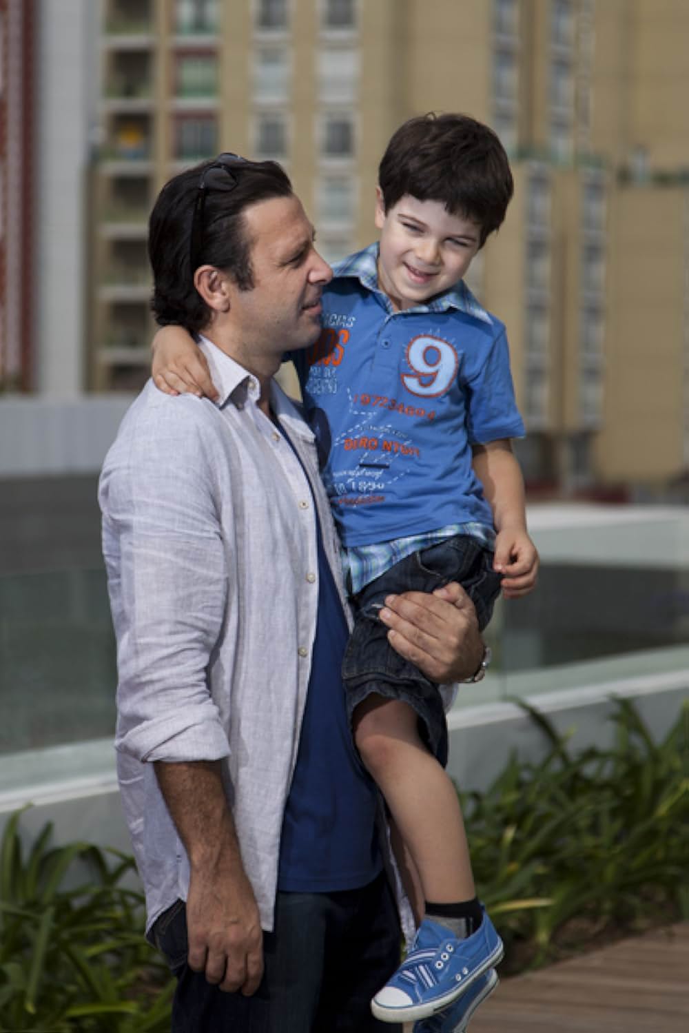 プラタナスの樹の下での画像