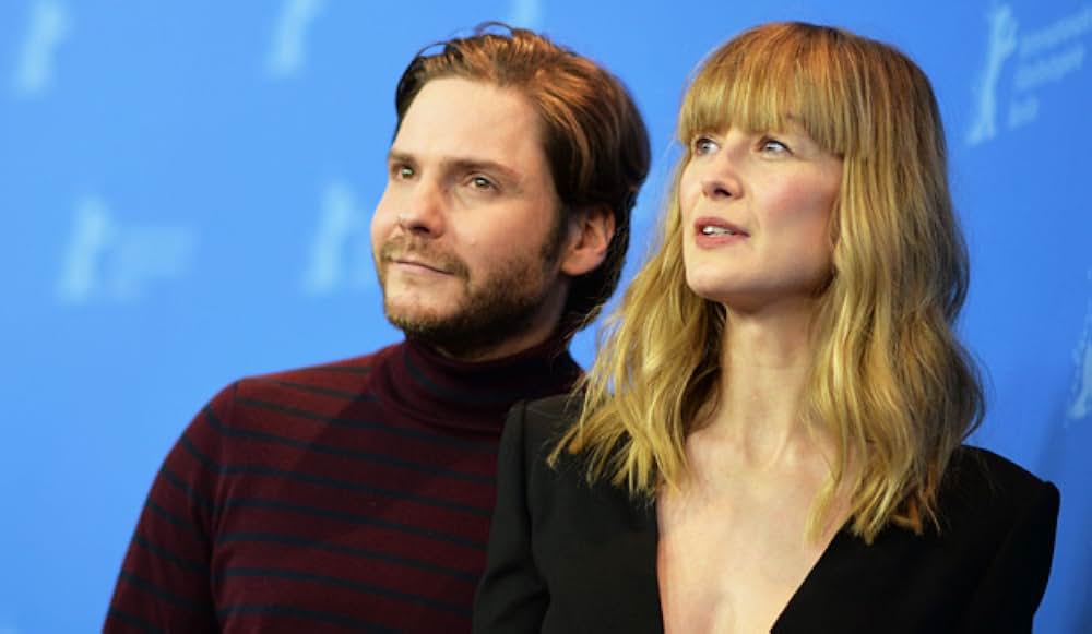 エンテベ空港の7日間の画像