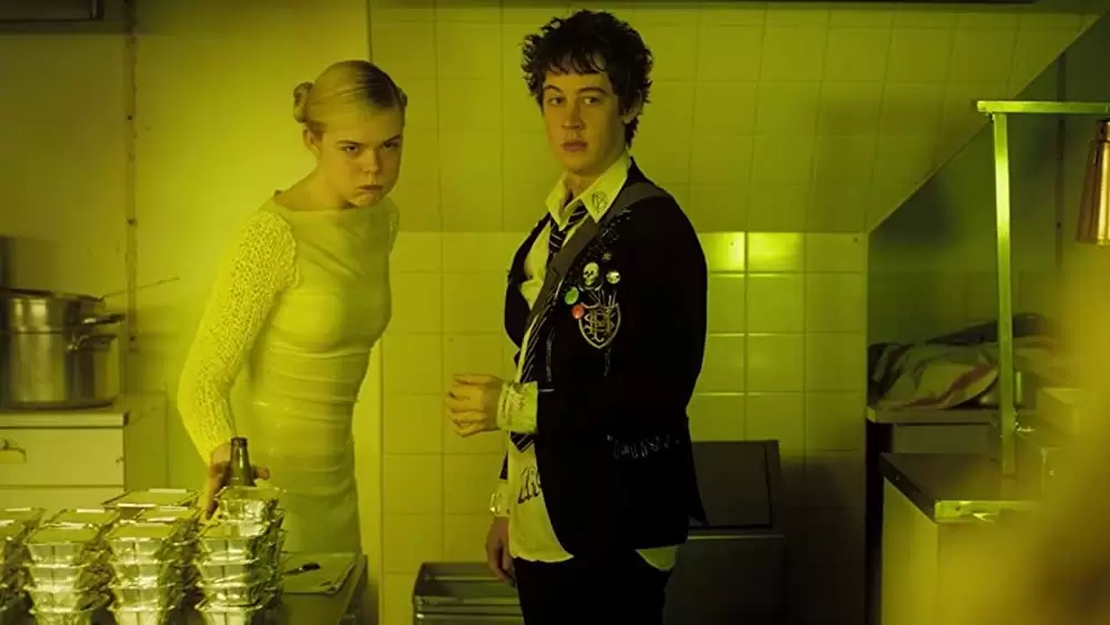 「パーティで女の子に話しかけるには」エル・ファニング & Alex Sharpの画像