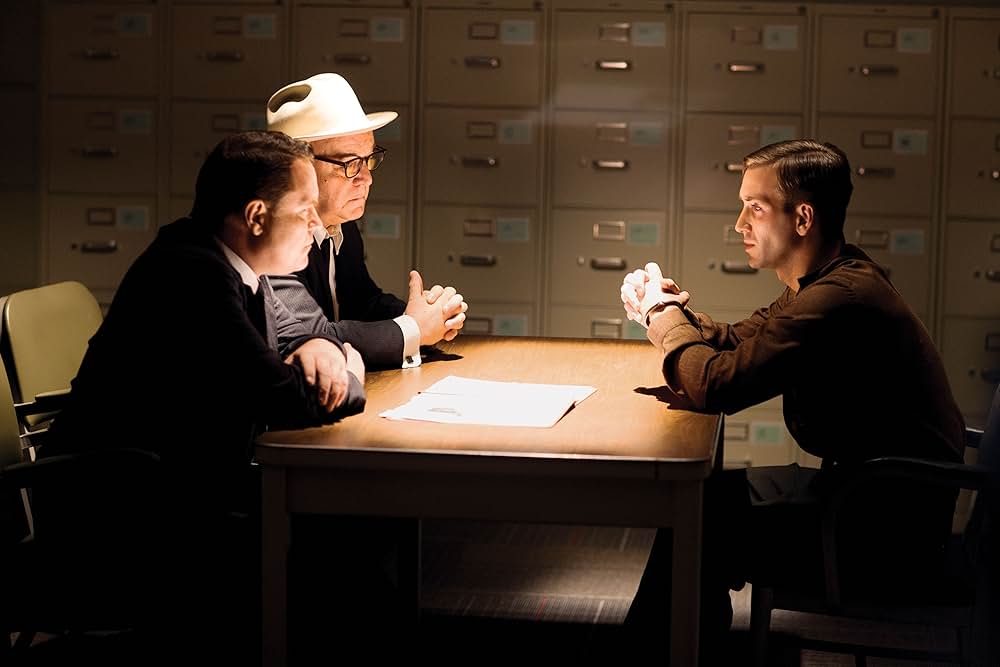 ケネディ大統領を殺した男の画像