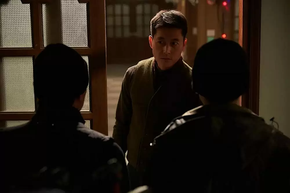 鋼鉄の雨の画像