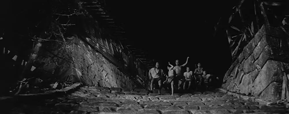 隠し砦の三悪人の画像