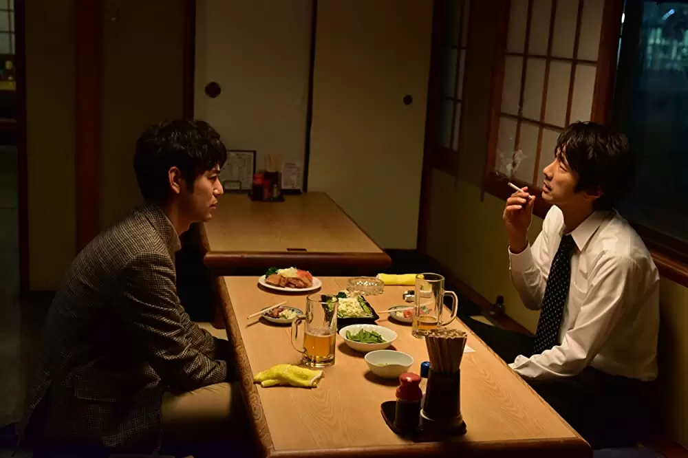 「愚行録」眞島秀和 & 妻夫木聡の画像