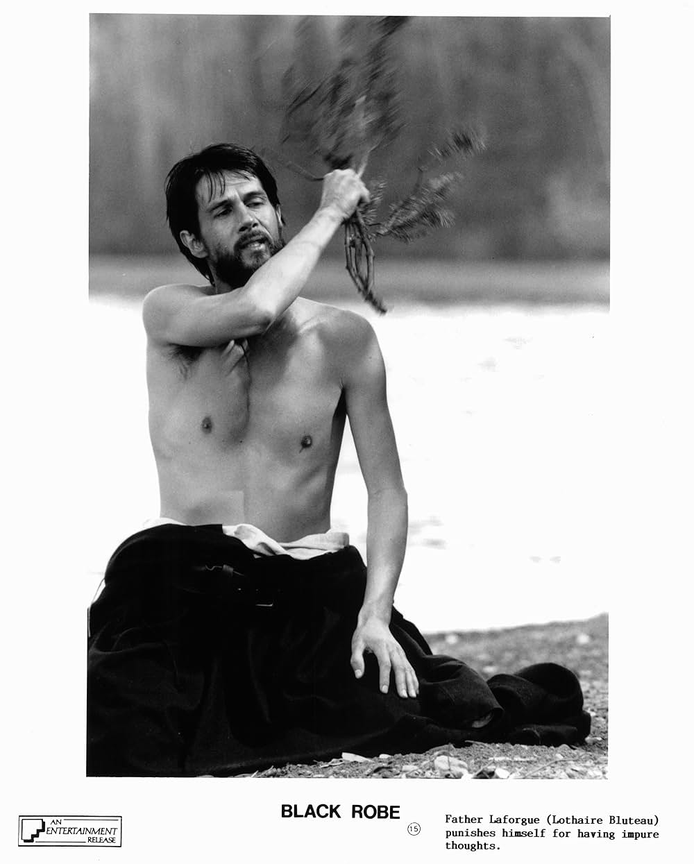 ブラック・ローブの写真