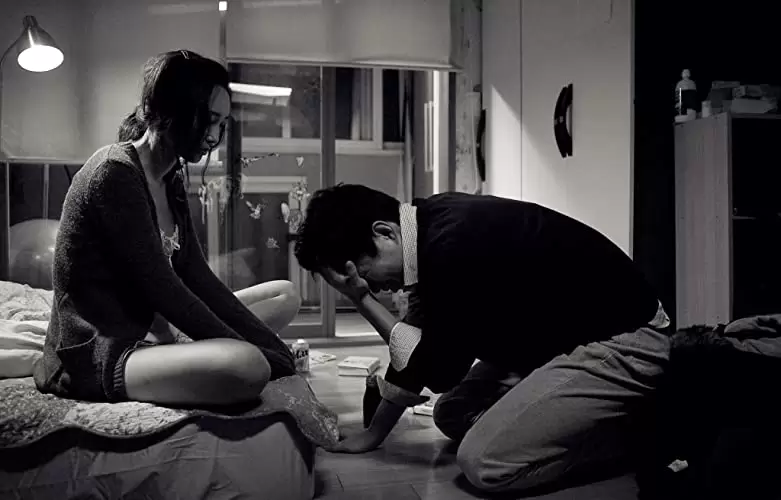 次の朝は他人の画像