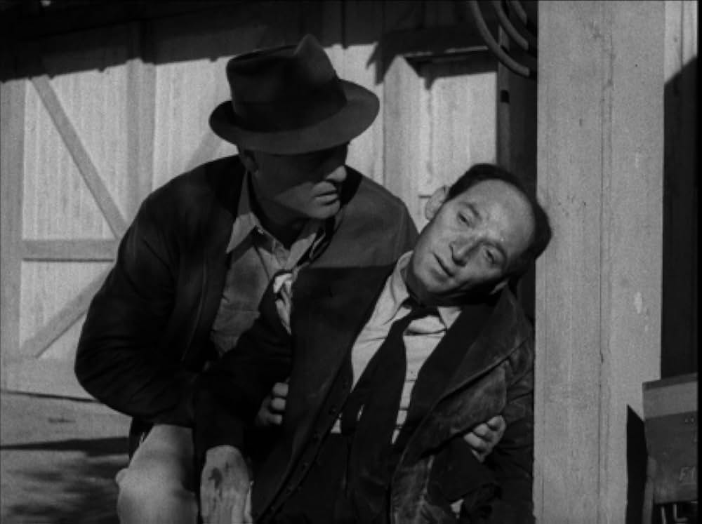 仮面の裏側の画像