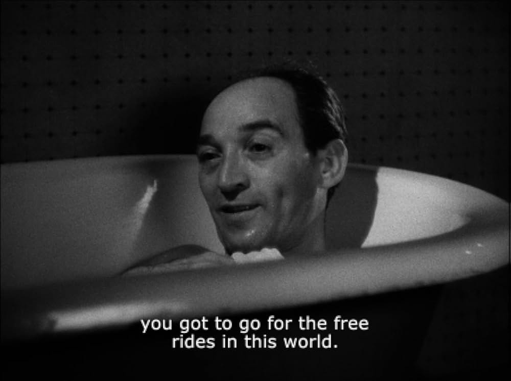 仮面の裏側の画像