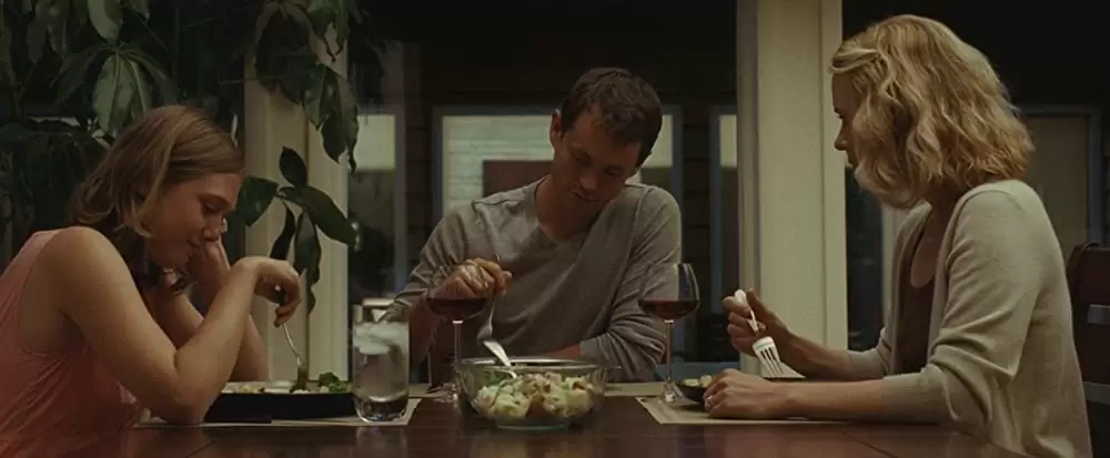 「マーサ、あるいはマーシー・メイ」サラ・ポールソン & ヒュー・ダンシー & エリザベス・オルセンの画像