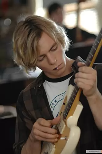 「ステータス・アップデート」ロス・リンチの画像