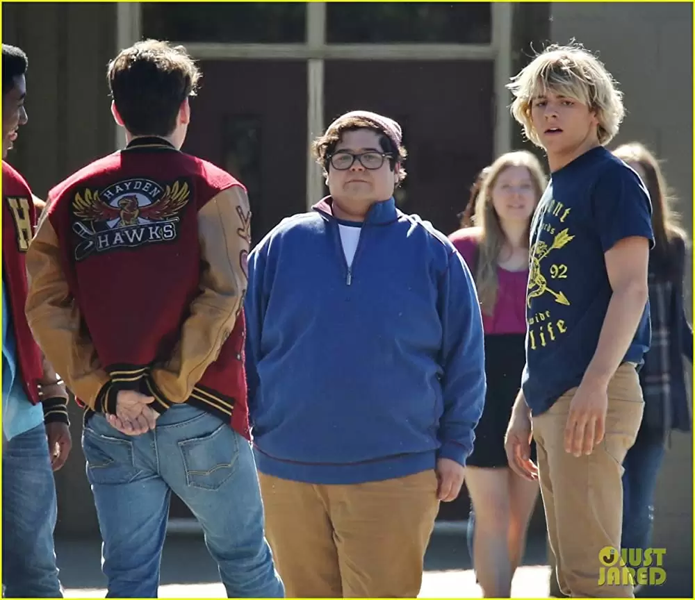 「ステータス・アップデート」ハーベイ・ギーエン & ロス・リンチの画像