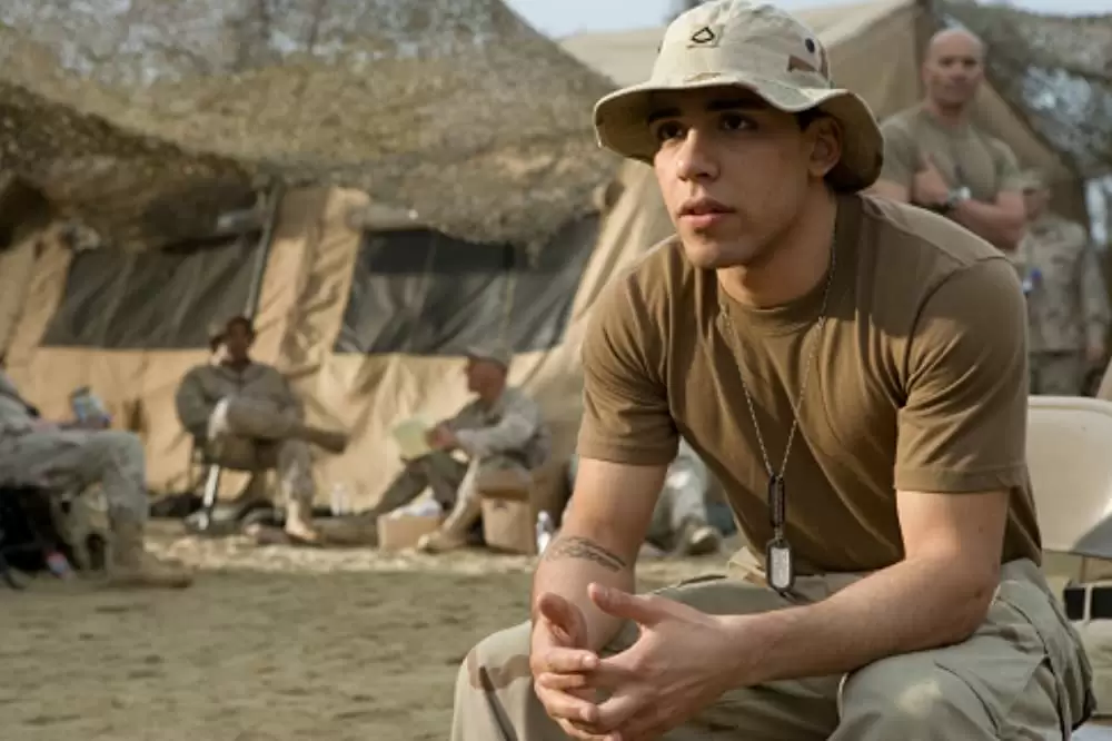 「ストップ・ロス／戦火の逃亡者」ビクター・ラサックの画像