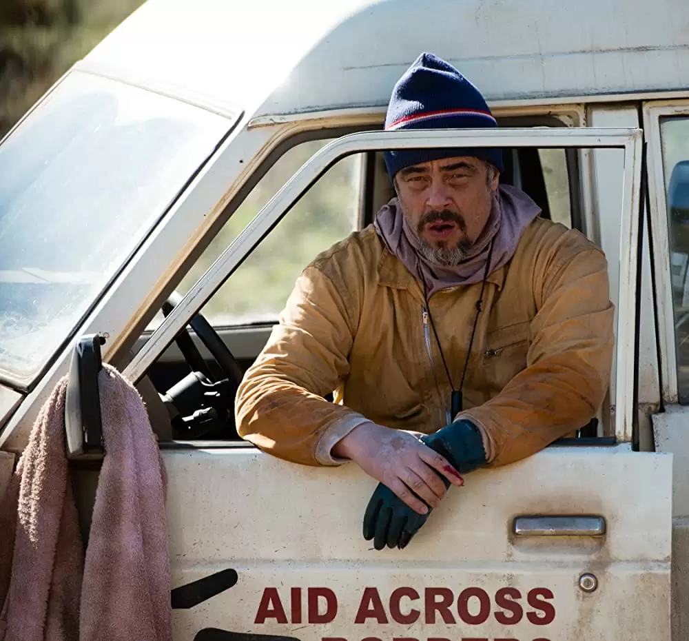 「ロープ／戦場の生命線」ベニチオ・デル・トロの画像