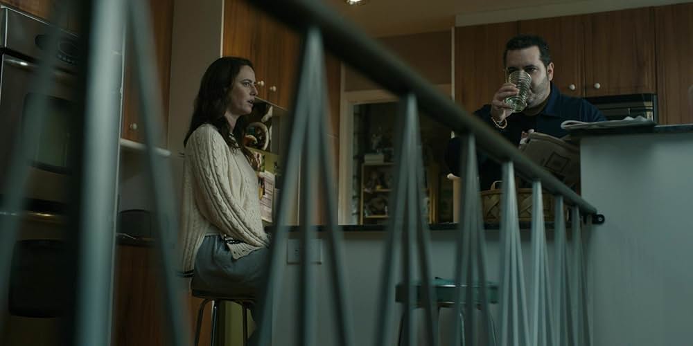 Adulthood（原題）の画像