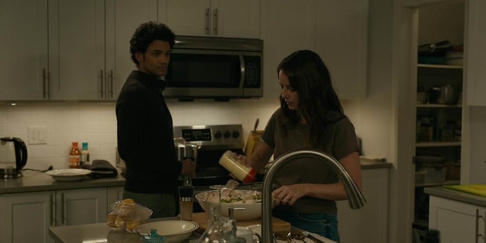 Adulthood（原題）の画像