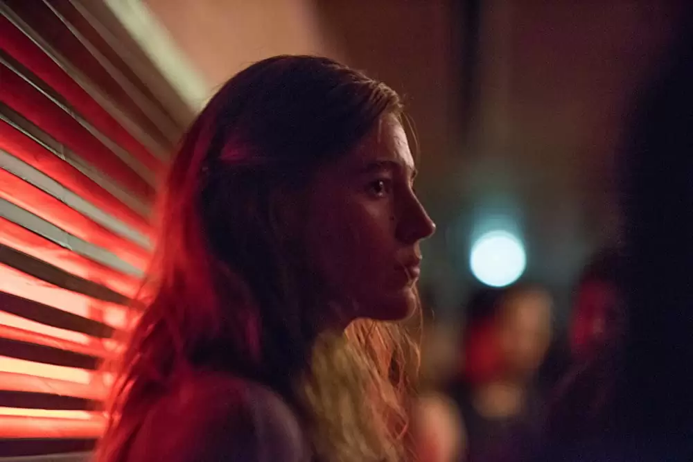 かごの中の瞳の画像