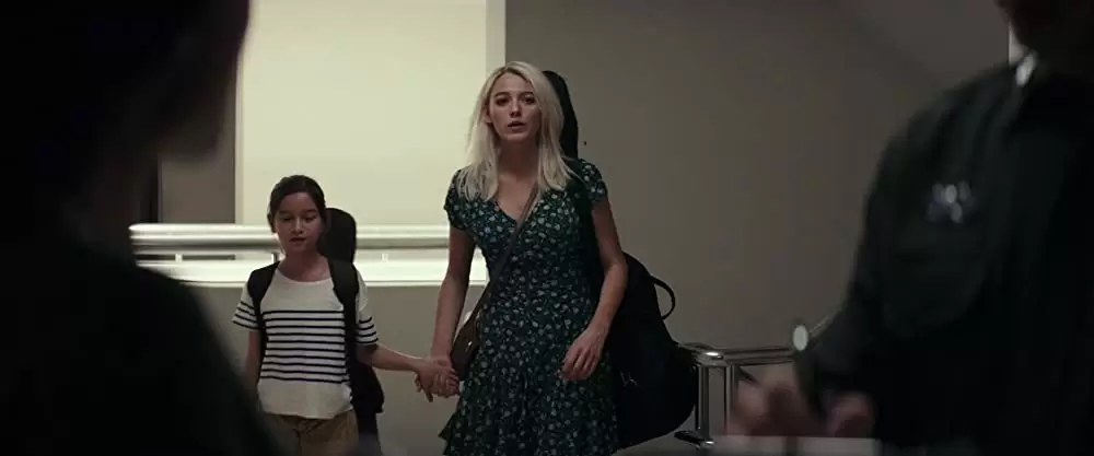 かごの中の瞳の画像