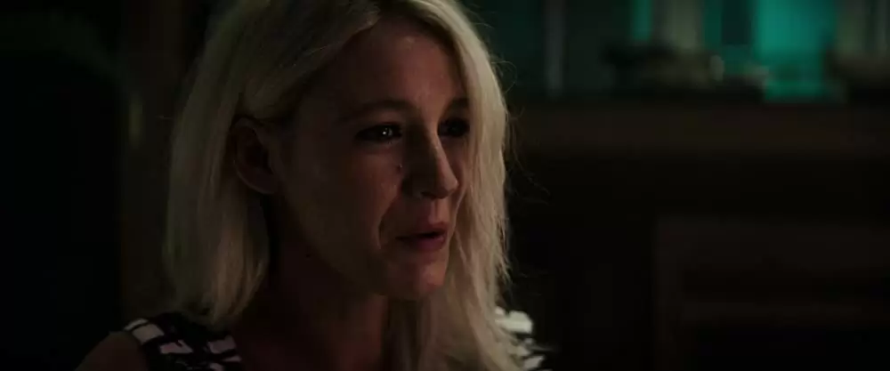 かごの中の瞳の画像