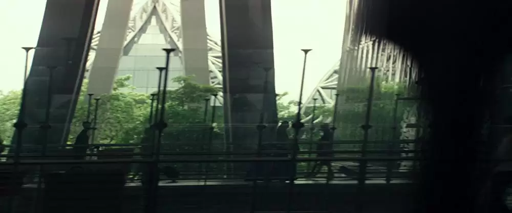 かごの中の瞳の画像